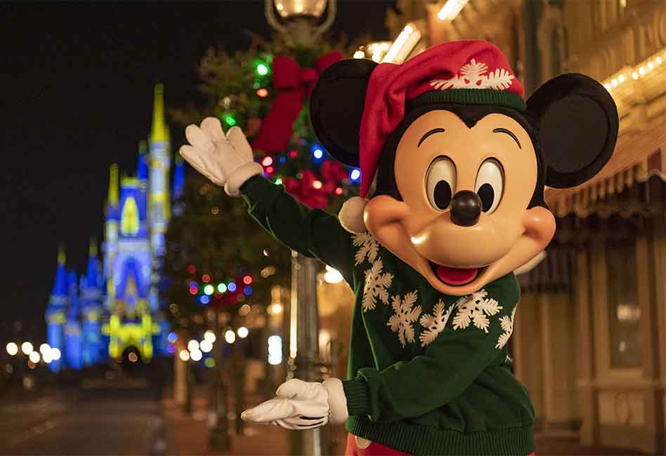 Mickey’s Very Merry Christmas Party and EPCOT Candlelight Processional ...